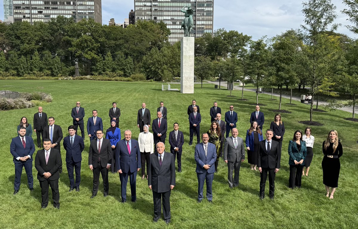 AlgeriaUN's tweet image. #UNGA80 Group photo with Minister of State, Minister of Foreign Affairs, National Community Abroad and African Affairs, H.E. Mr. Ahmed ATTAF.

#Algeria2UNSC