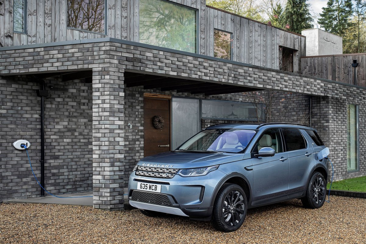 responsejp's tweet image. ジャガー・ランドローバー・ジャパン、PHEV3車種945台にリコール…エンジンが始動しないおそれ
response.jp/article/2025/0…

#ジャガー #EPACE #ローバー #リコール