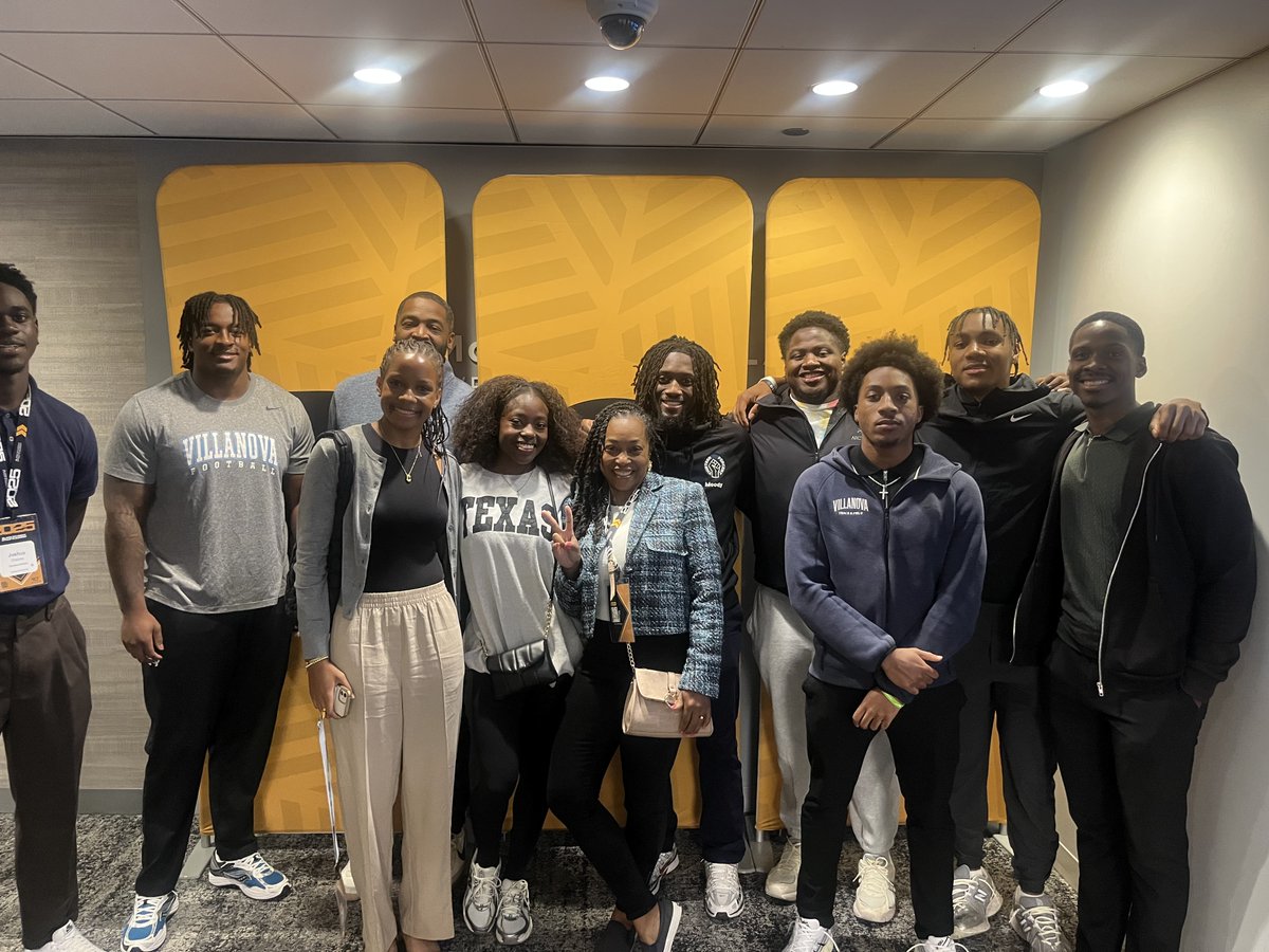 On #1842Day support Athletics UNITAS and help to build a welcoming, inclusive, equitable, and supportive Athletic Department. Give now at givecampus.com/campaigns/6304…