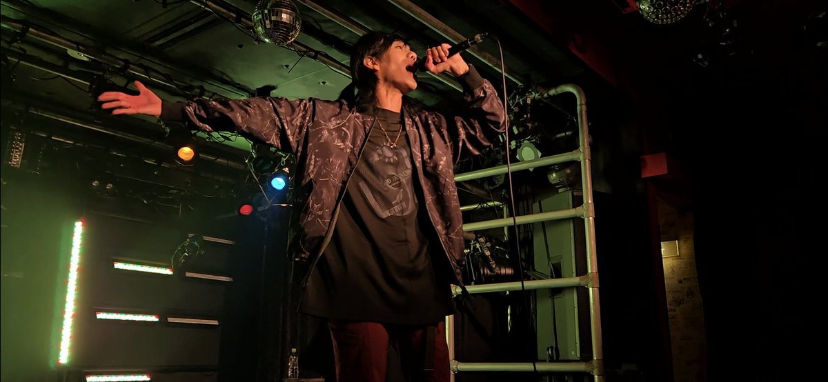 tsuki1222's tweet photo. 活動再開3周年記念ワンマン
「白昼夢」①
#L_crow
#club_MERCURY https://t.co/NgLy6zXsvf