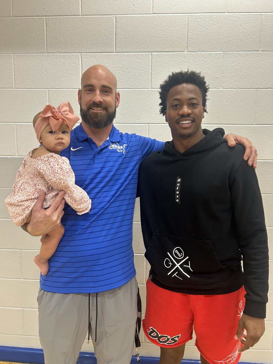It was so good seeing this young man today. One of the first young men that I had the privilege of coaching. Definitely hits a little different holding his little girl when I can remember him holding mine. Continue on that journey Malik. Proud‼️