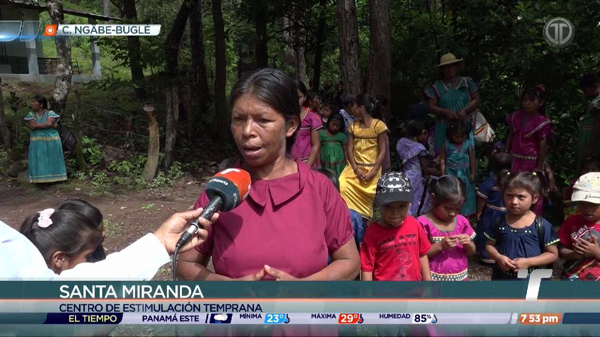 Esperanza y alegría llevaron voluntarios del Senafront, el Club Activo 20-30 y Asocsa, a más de 200 niños de centros comunitarios de Nutre Hogar que viven en condición de pobreza en el distrito de Ñürüm, en la comarca Ngäbe Buglé.
