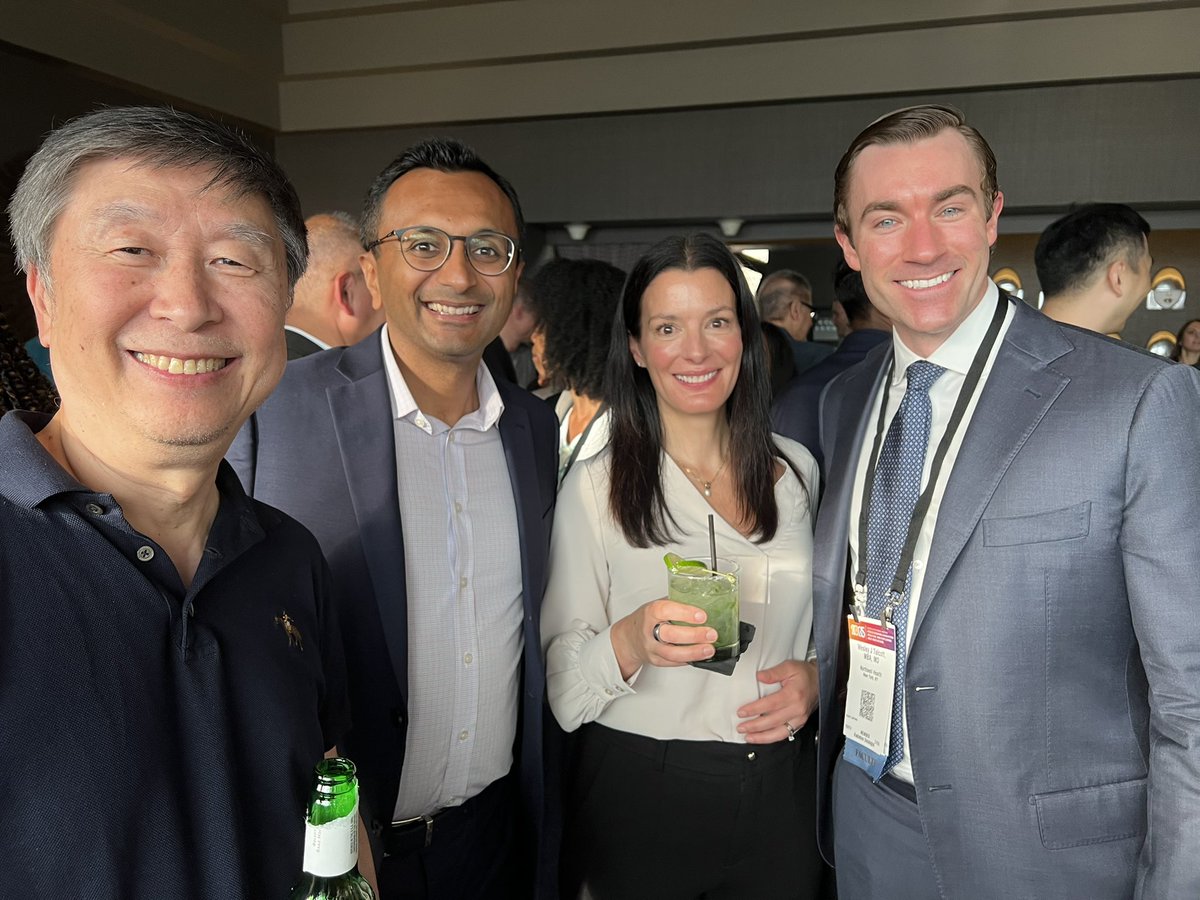 Amazing night with my <a href="/NorthwellHealth/">Northwell Health</a> #RadMed family! #ASTRO2025 <a href="/PottersMD/">Louis Potters, MD</a> <a href="/Yenruhwuu/">Yen-Ruh Wuu</a> <a href="/ChikaMaduMD1/">Chika Madu, M.D.</a>