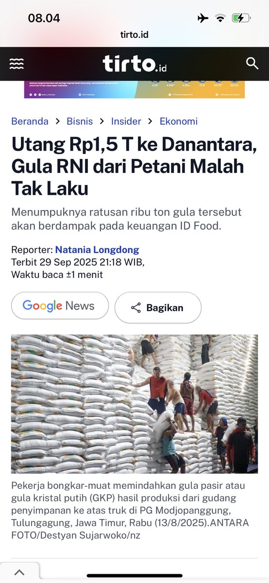 Gula Rasa Pahit.

Keadaan pahit yg musti dibenahi. Jika tidak, akan terus terdesak oleh gula impor atau gula dari pabrik-pabrik baru swasta. Atau gula yang diimpor oleh pabrik-pabrik gula swasta.

Gula petani musti dibela. Dan itu tugasnya negara. Agar gula petani terasa manis.
