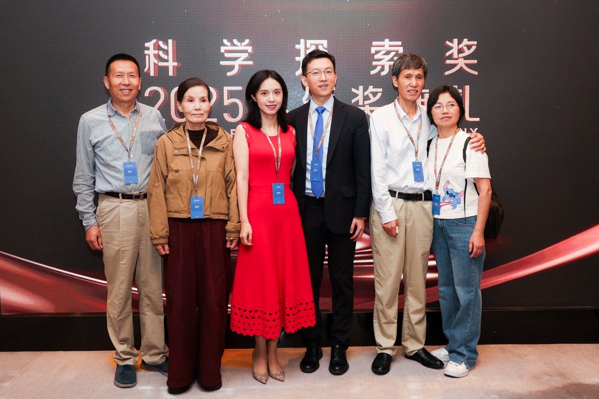 Chenzi Guo (Hilary) tweet media