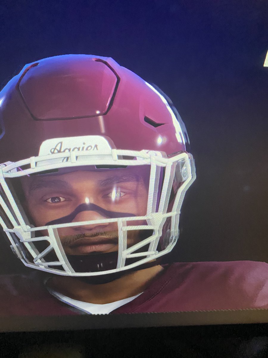 JustusBush3's tweet photo. @Equipment_Guru asking for you to fix the speedflex visor https://t.co/cGVtZRe0Js