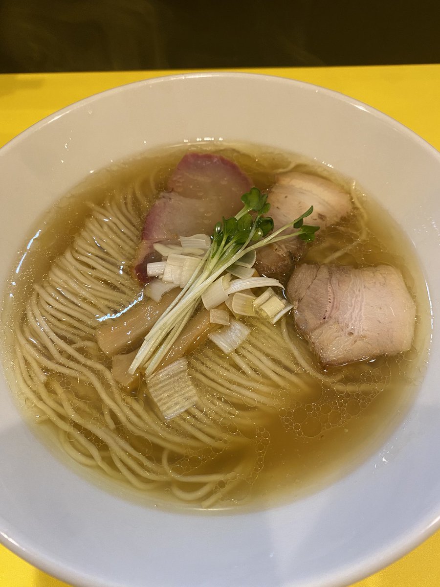 LpY9VRl0ls38871's tweet photo. #ラーメンニュー松戸
#みのり台
二度寝から目が覚め、お顔洗って自転車で爆走🚴♀️
誰!サドル高くしたの🦶地面につかないじゃん(⁎⁍̴̆Ɛ⁍̴̆⁎)オカン、転ぶでしょ??
優しさライセンス‼️
ついに気になっていた
#nazaru を!!
トゥルンだっ🤭
#塩🍜も😆
ハァ〜、朝から美味❤️ https://t.co/Z3wnc16v3N