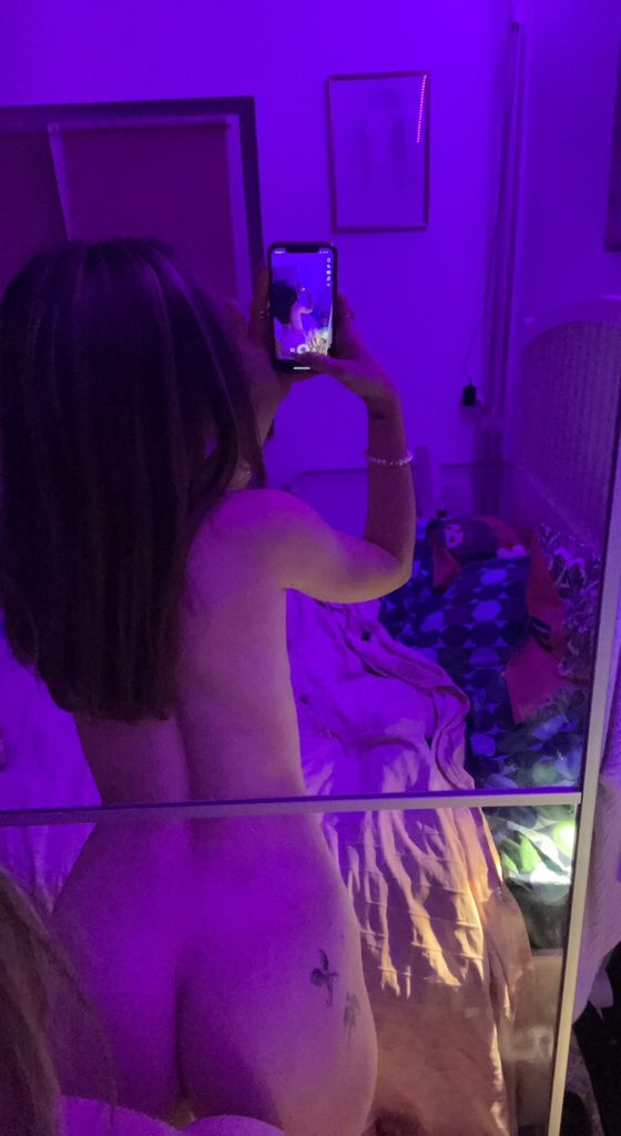 daisyderango's tweet photo. dm what you would do to me https://t.co/Cy4fk3JpwR