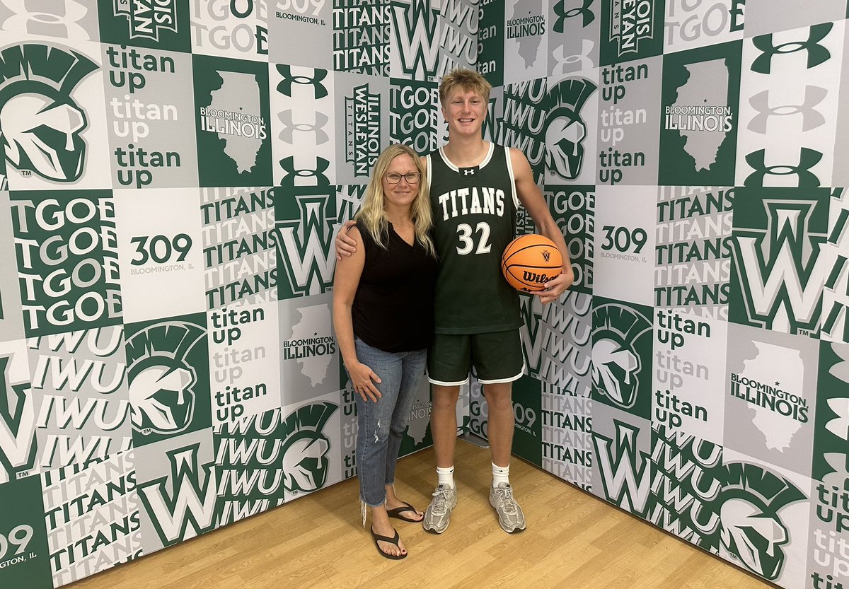 lukerobi_10's tweet image. After an extremely awesome visit, I am blessed to receive an offer from Illinois Wesleyan University. Thank you Coach Rose, Coach Thompson, and Coach Etheridge for the opportunity! @aiathletics @fdlbasketball @RBRocketHoops @IWUBasketball
