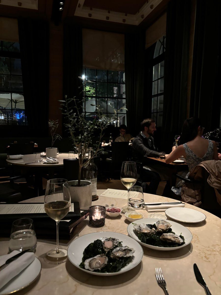 rules1234's tweet photo. A beautifully set table awaits, adorned with exquisite dishes and fine wine. Here’s to savoring the flavors of life and the joy of shared moments. 🍽 https://t.co/Tle0BDlAYL