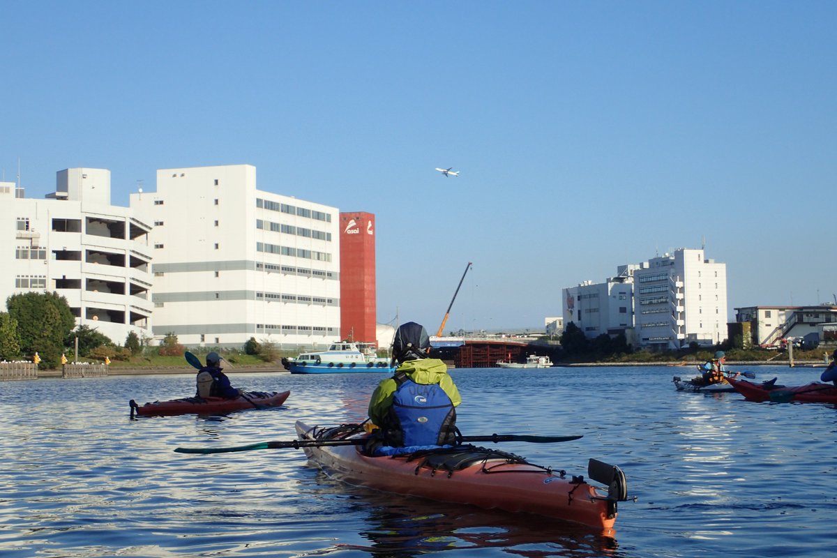otakanko2's tweet photo. 【#カヌー 参加者募集中】🚣‍♀️
#大田区 でカヌー体験してみませんか？

〇シーカヤック・ツーリング（半日コース）【先着】
開催日時：10/25（土）①10時～12時、②13時～15時
10/26（日）①10時～12時、②13時～15時
場所：大森ふるさとの浜辺公園
参加費：6,000円/回（お１人様）
対象：原則、高校生以上

〇親子シーカヤック・ツーリング（半日コース）【抽選】
開催日時：11/1（土）①10時～12時、②13時～15時
11/2（日）①10時～12時、②13時～15時
（締切日：10月20日（月）9時まで）
場所：大森ふるさとの浜辺公園
参加費：6,000円/回（１組２名）
対象：原則、小中学生とその保護者

お申し込みは⬇️から
https://t.co/bQrPZl7F1r