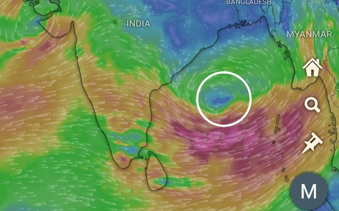 eastcoastrains's tweet photo. SEVERE THUNDERSTORMS ALERT⚠️
Fresh Low pressure developing In central bay of bengal will cause severe thunderstorms & rains along many parts of coastal #AndhraPradesh & some parts of #Rayalseema districts during next 24-48 hours On sep 30 & oct 1st ❗️
HOTSPOT DISTRICTS FOR RAINS 👇
Many parts of #Srikakulam, #Vizianagaram, parvathipuram, ASR, #Visakhapatnam, #Anakapalle, #kakinada, East & west #Godavari, #Eluru, konaseema, NTR including #Vijayawada, #krishna, #Guntur, bapatla, and some parts of palnadu, #prakasam, #kurnool, #Nandyala districts 🌧 Rest districts of Ap will remain hot & dry with chances of rains at one or two places only
Meanwhile most parts of #Tamilnadu will remain hot & dry during next 2-3 days with chances of isolated thunderstorms. But once again thunderstorms will pick up along large parts of TN from 2nd/3rd oct
STAY TUNED FOR MORE UPDATES
