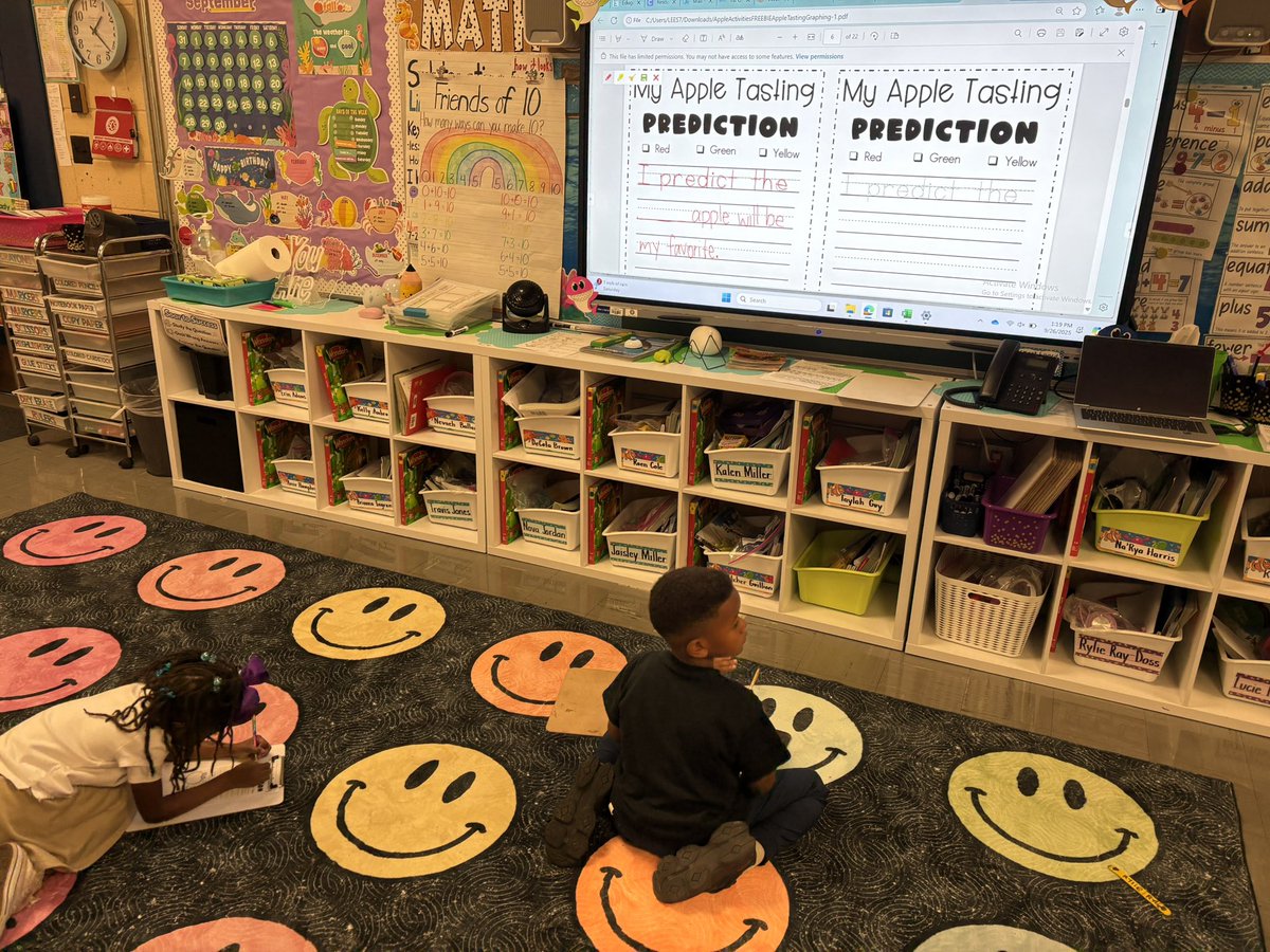 Ms. Lee’s Class on Apple Day 🍎 🍏