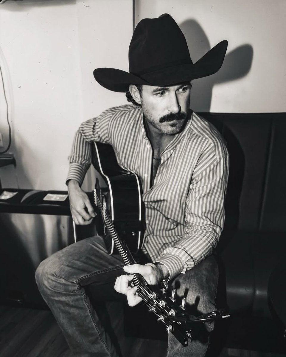 "But he still knows Merie Haggard's voice when he hears it"

<a href="/rileygreenoo1/">riley green</a> 
#weouthere #outhere #countrymusic  #country #rileygreen #rileygreenmusic #rileygreenconcert