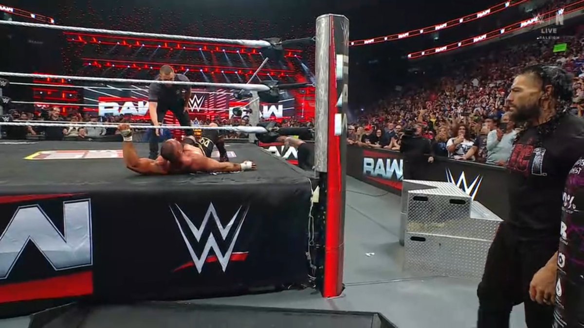 RomanRSource's tweet image. #RomanReigns #RomanEmpire #TheOTC #OTC #HeadoftheTable #TribalChief #WWE #WWERAW