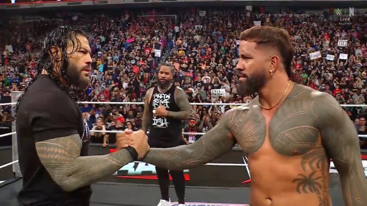 RomanRSource's tweet image. #RomanReigns #RomanEmpire #TheOTC #OTC #HeadoftheTable #TribalChief #WWE #WWERAW