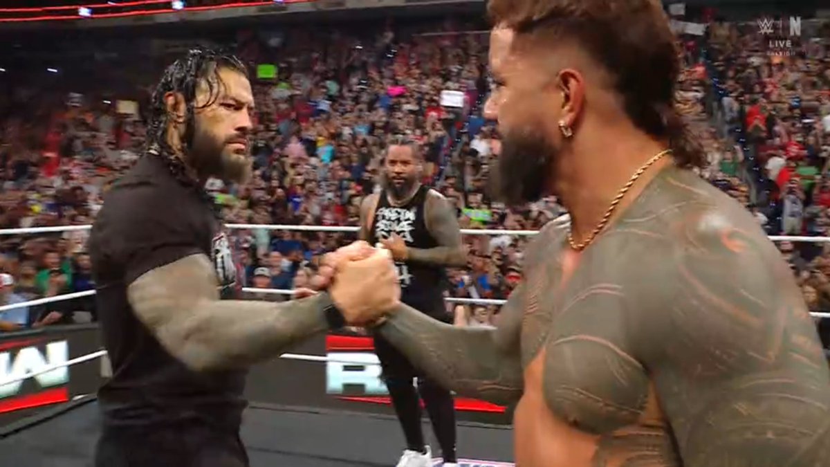 RomanRSource's tweet image. #RomanReigns #RomanEmpire #TheOTC #OTC #HeadoftheTable #TribalChief #WWE #WWERAW