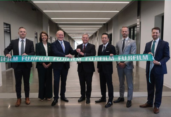 FUJIFILM Biotechnologies has opened its $3.2 billion manufacturing site in Holly Springs, North Carolina, one of the largest cell culture biomanufacturing sites in North America.

coldchainplatform.com/news/2025/sep/…