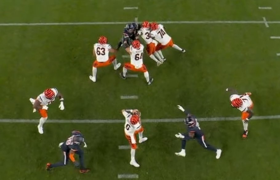 I'd say Nik Bonitto and Jonathon Cooper got good jumps off the snap