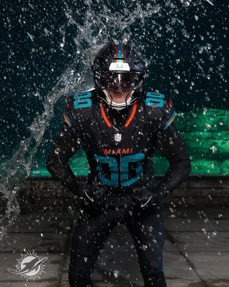 TheJamieBahamas's tweet photo. These need to be the default @MiamiDolphins Night Unis!!!

@NFL @Nike 
#GoFins #FinsUp https://t.co/uqGWOjgW2R