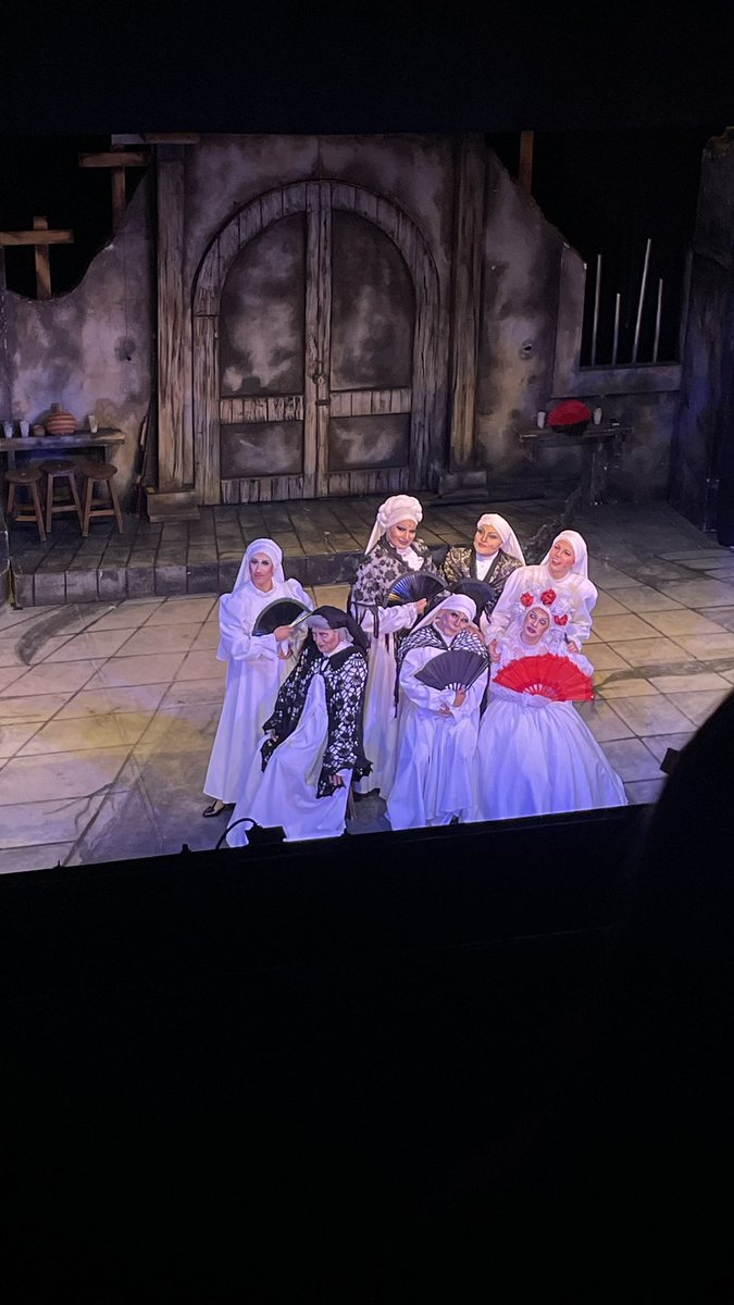 Parrales24's tweet photo. @venalteatroMX @venalteatroMX gracias por las cortesías, espectacular musical! https://t.co/wgJl6xd1eV