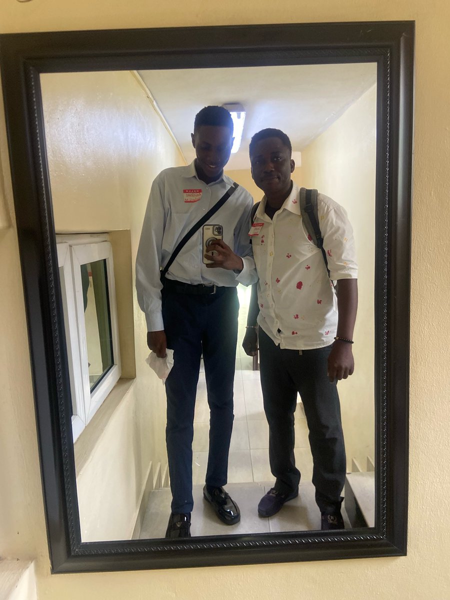 TunjiPapi's tweet photo. Day 1 at @FSDreams1 — Engaged in personal goal setting, aligning with FSD’s vision &amp; mission, and embracing its four core values: Dedication, Integrity, Determination &amp; Diligence.
Session facilitated by Mrs. Omowale Ogunrinde.

#FSD #LSETF #KTI #RenewableEnergy #SolarTraining https://t.co/GKIqzhCRfz