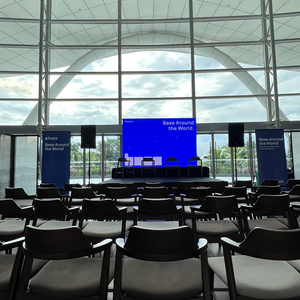 AlvinYap510's tweet image. It&apos;s happening @base @BaseinMY @buildonbase 

#BaseMY