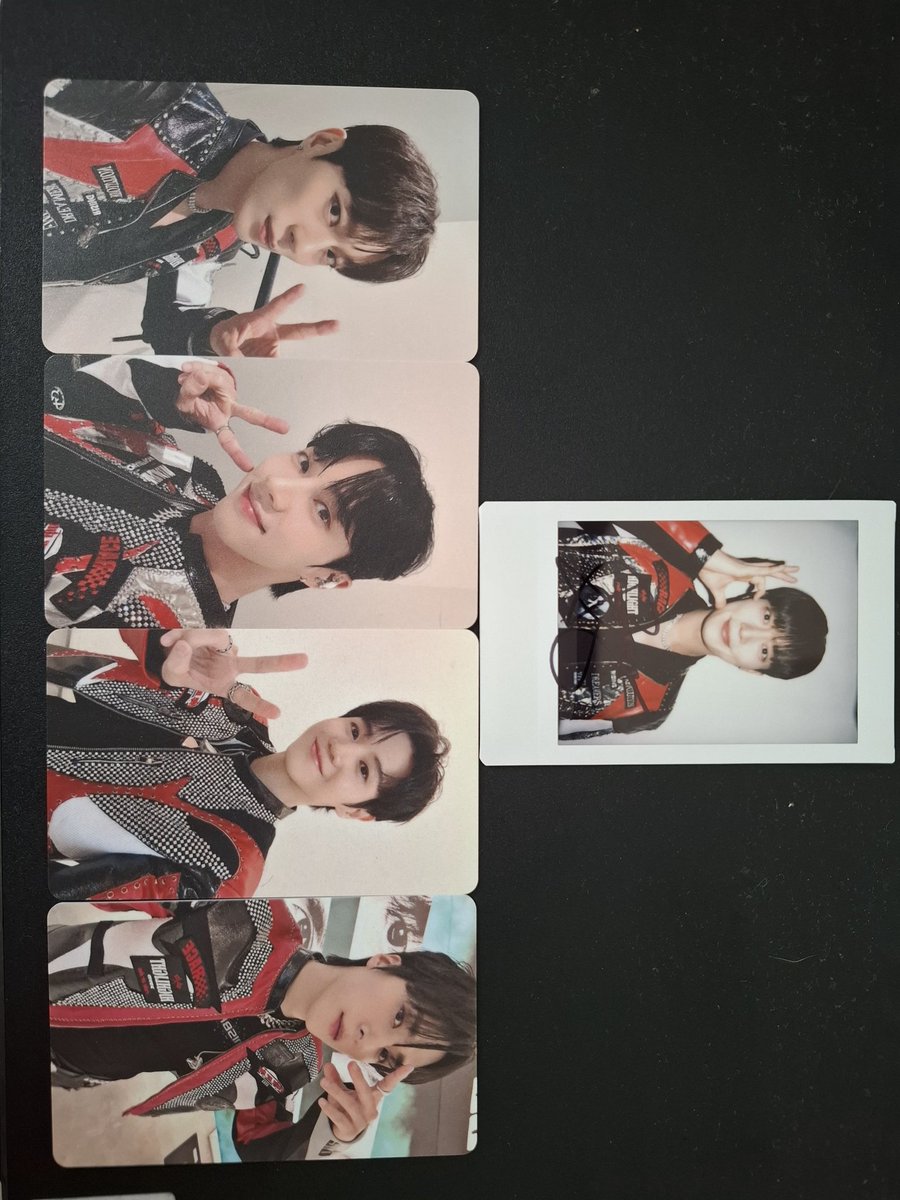 windeulaiteu's tweet photo. My first Highlight concert (and more to come!)
It was awesome and I still got post-concert disorder 🤣🤣🤣

Sayang Highlight banyak-banyak 🥰

#HIGHLIGHTinKL #RIDEORDIEinKL 
#HIGHLIGHT #rideordie https://t.co/GoALf3zyS6