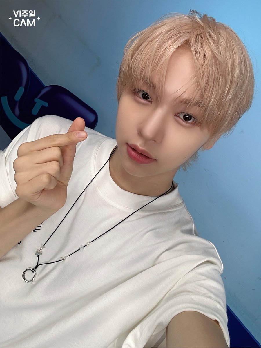MnetKR's tweet image. 아이딧 누군데;;
아이딧이 누군데 제멋대로 찬란하게 빛나는딧!
ㄴ (빛나 주셔서) 감사합니다. Thank You, ありがとう(ございます)。謝謝.

🔗 youtu.be/lUFn7LR4Su0

#VISUALCAM
#IDID #아이딧 #제멋대로_찬란하게
@IDID_starship