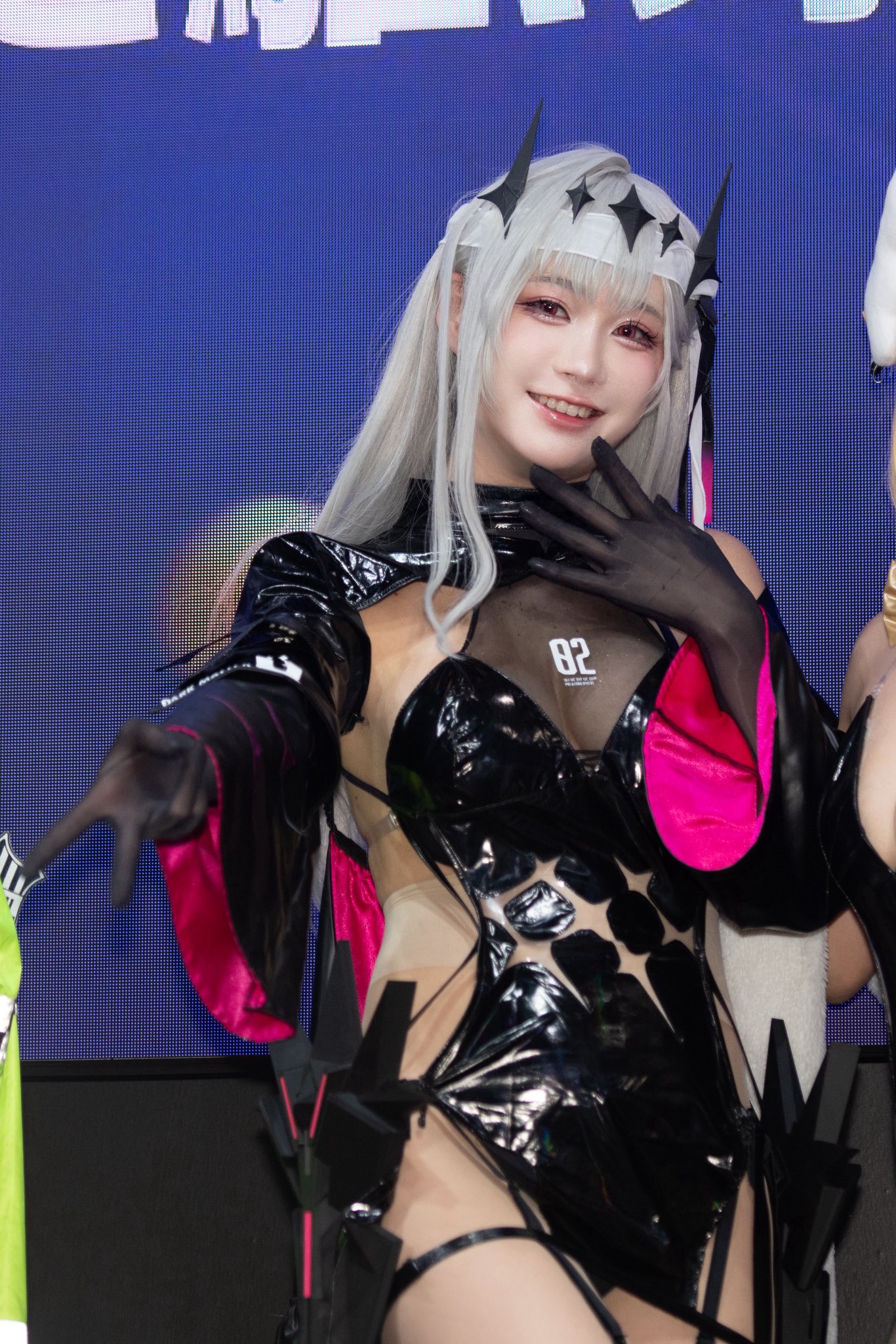 ☆こねこさん様☆専用 Amazon.co.jp: B.toys ビートイズ おさんぽこねこ （BX1655Z