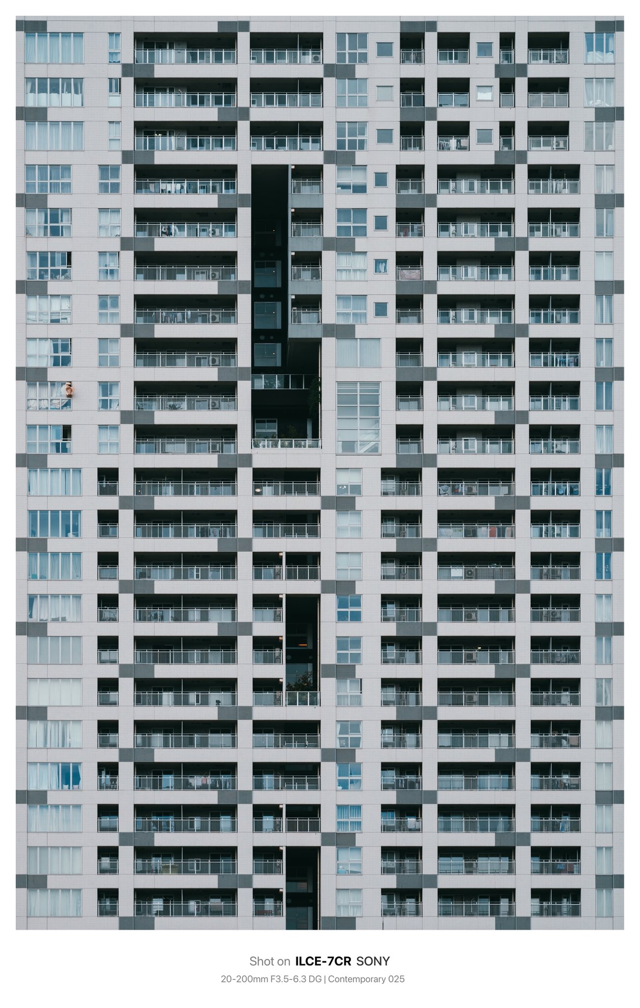 高木康行氏作品（木製フレーム付き） 高木 康行 のアート作品 | 現代アートの販売・通販 | ArtSticker