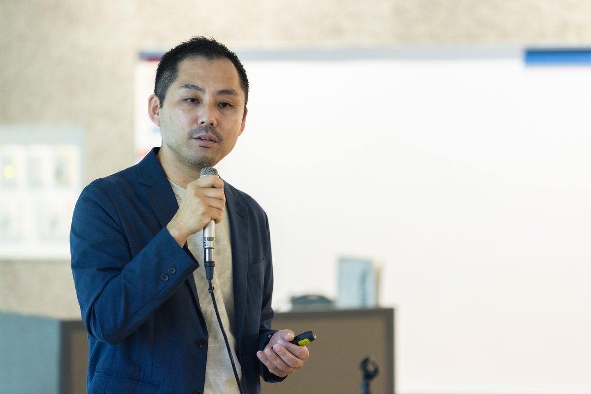 当社の卒業生で、モバイルIoT支援事業を展開するミーク(株) 代表取締役 執行役員社長の峯村竜太さんをお招きし、タウンホールミーティングを開催！  「会社の中で挑戦するとはどういうことか」についてお話いただきました🎤 詳細は後日noteにて👀 お楽しみに！