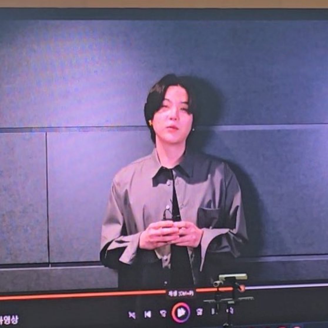 o yoongi gravou um vídeo para a inauguração do “Centro de Tratamento Min Yoongi” que aconteceu hoje na Coreia. que lindo!! 

WE ARE PROUD OF YOU YOONGI
WE LOVE YOU YOONGI 
OUR PRIDE MIN YOONGI
OUR ANGEL MIN YOONGI
#민윤기치료센터 #민윤기센터 #민윤기
#SUGA #방탄소년단슈가 #슈가