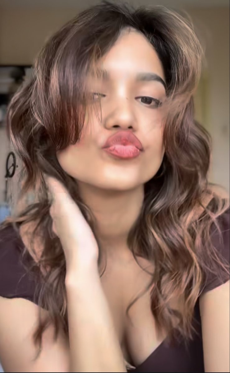 wildvij's tweet photo. Sanjana Tiwari
Young Munda temperature ah yethura 🤤🤤🤤 https://t.co/QSWyMFPqx4