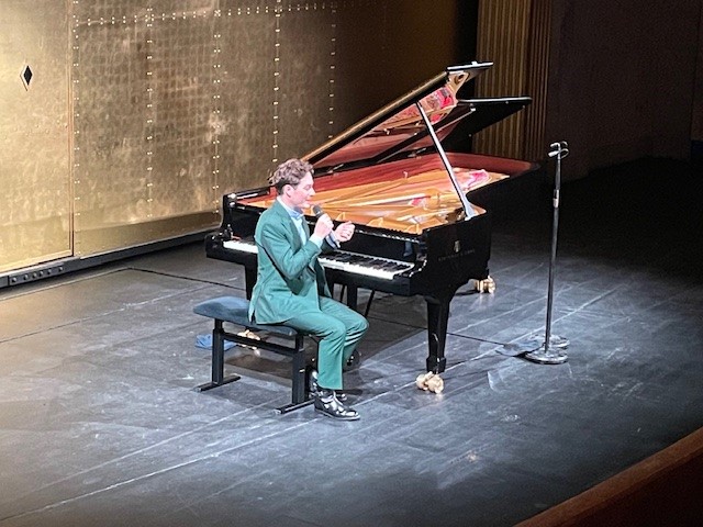 turlupin un tweet media