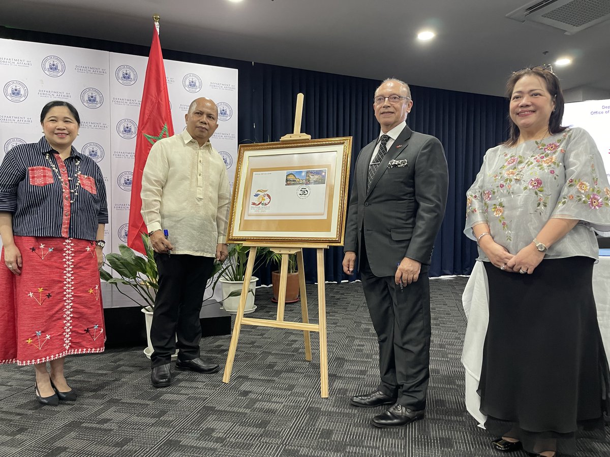 MoroccoInPhL's tweet photo. The ceremony was led by Ambassador Mohamed Rida El Fassi, together with DFA Undersecretary for Administration Maria Theresa Dizon-De Vega, DFA Assistant Secretary for OMEAA Germinia Aguilar-Usudan and the Representative of Postmaster General and CEO of the Philippine Postal Corp. https://t.co/6jOJg41ivW