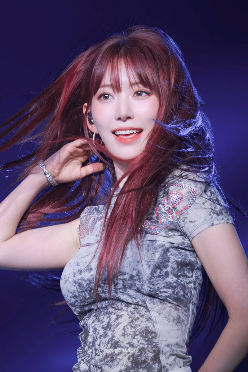 maplensakura's tweet photo. 250725  

🍒💙

#LE_SSERAFIM #르세라핌
#SAKURA #사쿠라 #宮脇咲良 #ックラ https://t.co/7SOonUwnv4