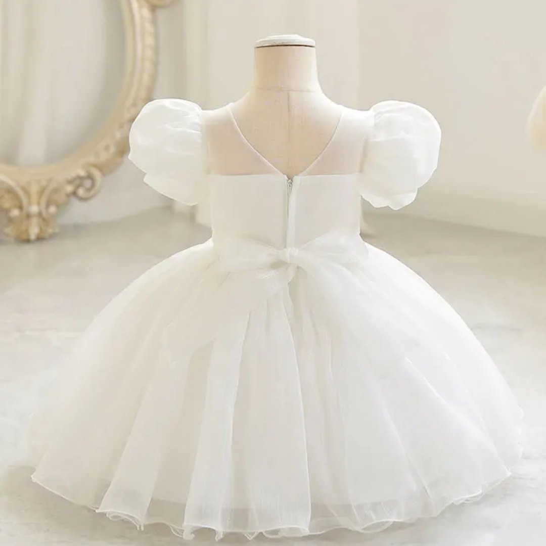 MomoriiOfficial's tweet image. Some moments are more than just moments. They're the 'once upon a time' you'll both remember forever. ✨
#PrincessDress #FairytaleDress #LittlePrincess #PrincessParty #KidsFashion #SpecialOccasion #BirthdayDress #MagicalMoments #OnceUponATime #PrincessDreams