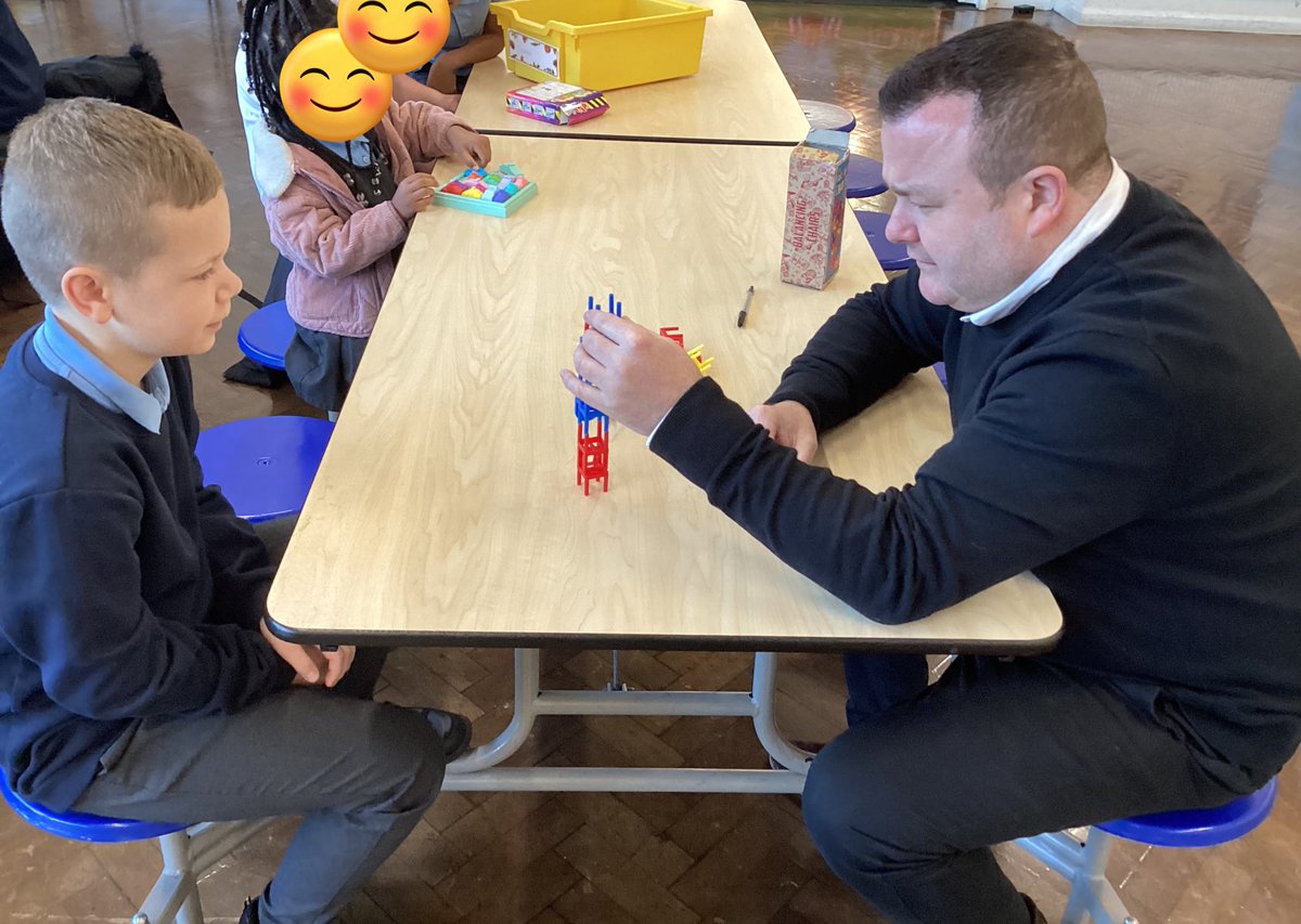Building chair fun challenge this morning in breakfast club #BreakfastClub #Teamwork