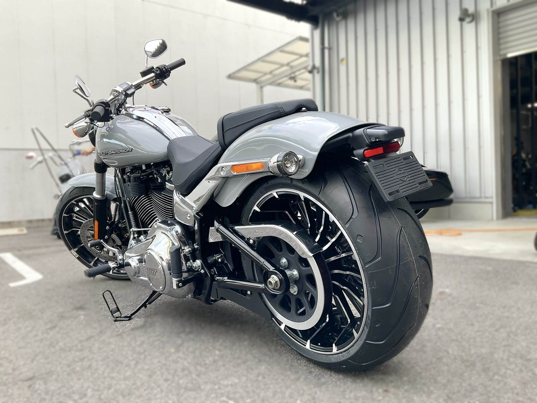 巨大ハーレー FLHTCUTGSE-CVO トライグライドウルトラ【2020～22年｜M8 117