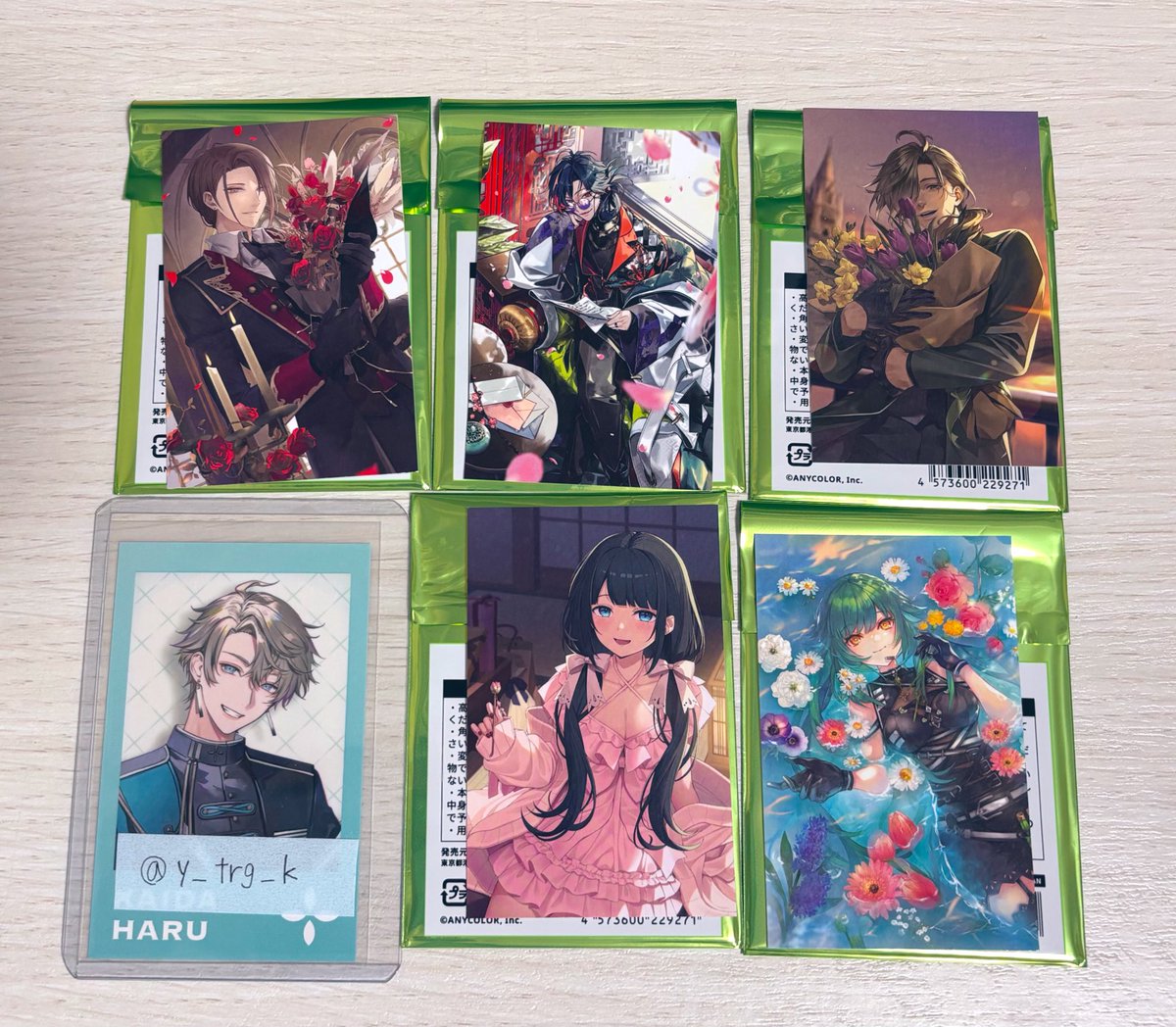 y_trg_k's tweet photo. 【交換】にじさんじ ノスタルジア 2025 コレクションカード Cグループ

譲→画像1枚目

求→画像2枚目(💕)

郵送＞都内手渡し

検索からも気軽にお声がけください🙌✨ https://t.co/m2Ekhg1yUd