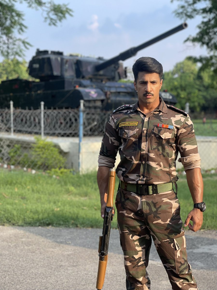 Yeh Abhimanyu Chakravyuh todega! 

Meet Major Abhimanyu Shastri.. first look! 

#Controll releasing 10th October. 

@penmovies <a href="/jayantilalgada/">Dr. Jayantilal Gada (PEN)</a>