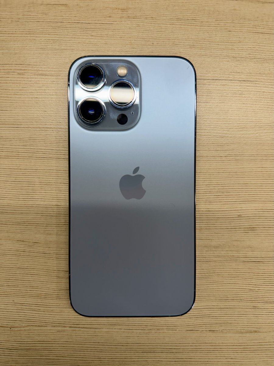 tech_that_out's tweet image. My friend is selling his iPhone 13 Pro. 

Variant: 128GB, Sierra Blue
Battery Health : 79%
Purchase Date : Jan 2022

Was purchased in the US (so no box available with the unit)

BLR buyers, preferable. 

RT for reach. 

#iphone