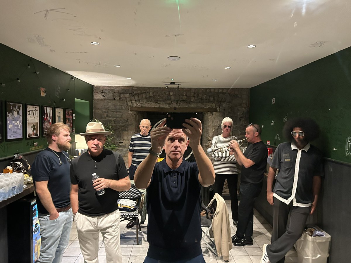 stonefoundation's tweet image. The boys are back on the road in the UK throughout October/November &amp;amp; December.
Dates are starting to sell out so grab your tickets here now - stonefoundation.co.uk/pages/horizon-…