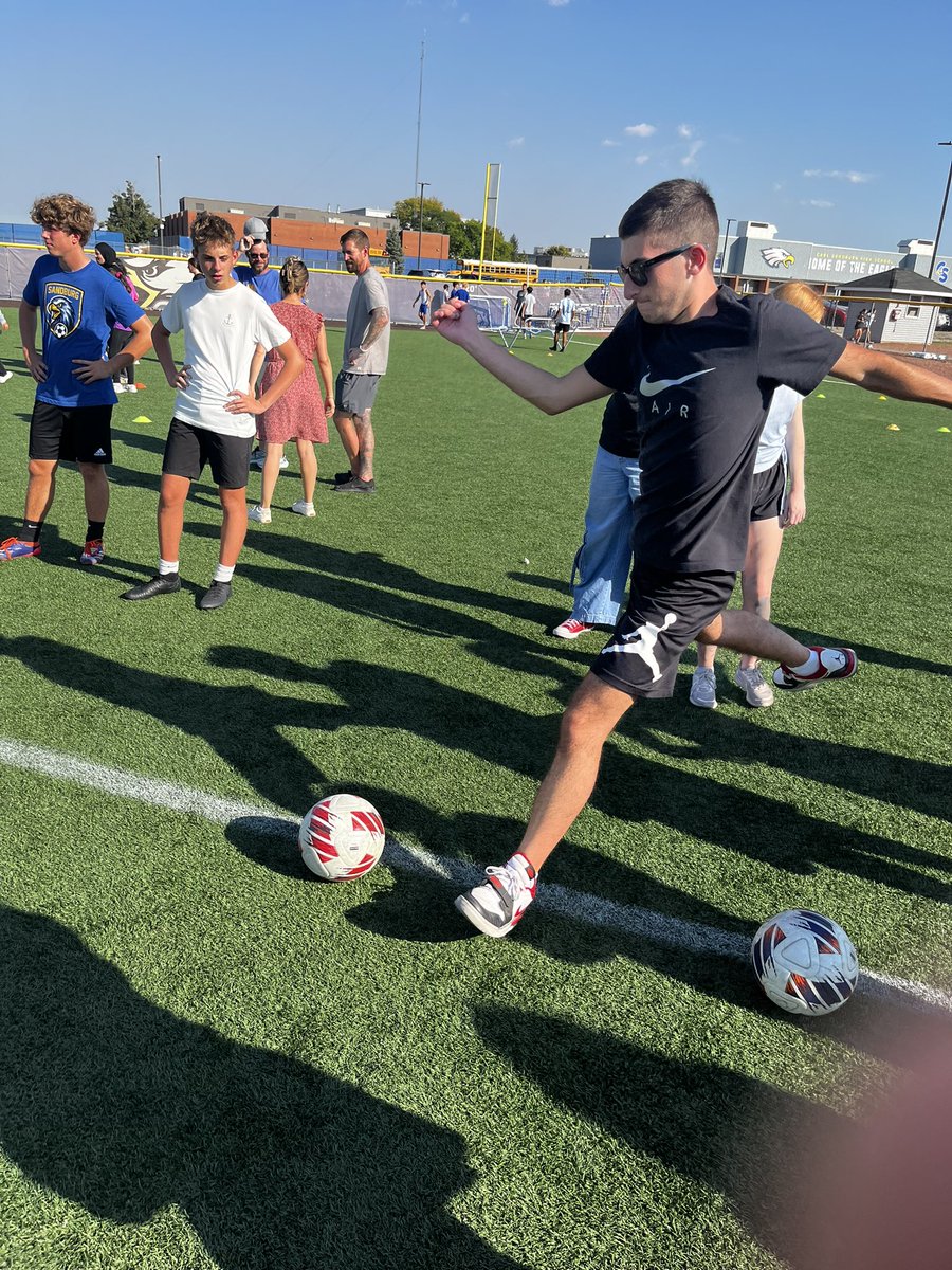 CSSpecOlympics's tweet image. Great time practicing with the boys soccer team ! Thanks for having us! @EaglesAthletics @SandburgHS @elliebrtis