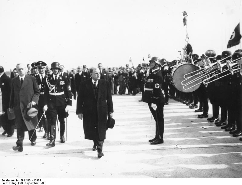 German SS formation welcoming French Prime Minister Daladier to Munich, Germany, 29 Sep 1938