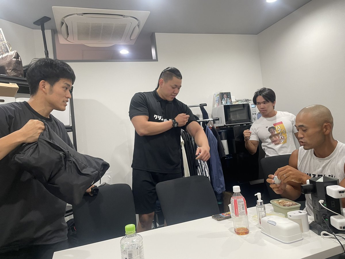 onodora0813's tweet image. クリスタルジム総選挙の投票最終日、トレーナーたちがピリついてずっと揉めてる

#クリスタルジム