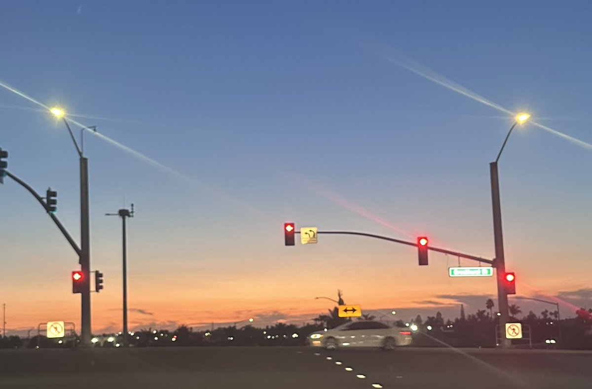 NKaravedas's tweet image. That. Drive. Home. 😎🙌🏽🧡 #Cali