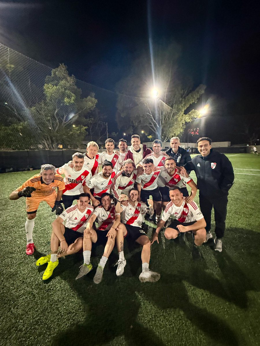RenzoMPantich's tweet photo. 😮‍💨⚽️ El Superclásico de Periodistas lo ganó River. 

6-0. ¿La figura? Paulo Filippini. https://t.co/KMkRTCJ2tm
