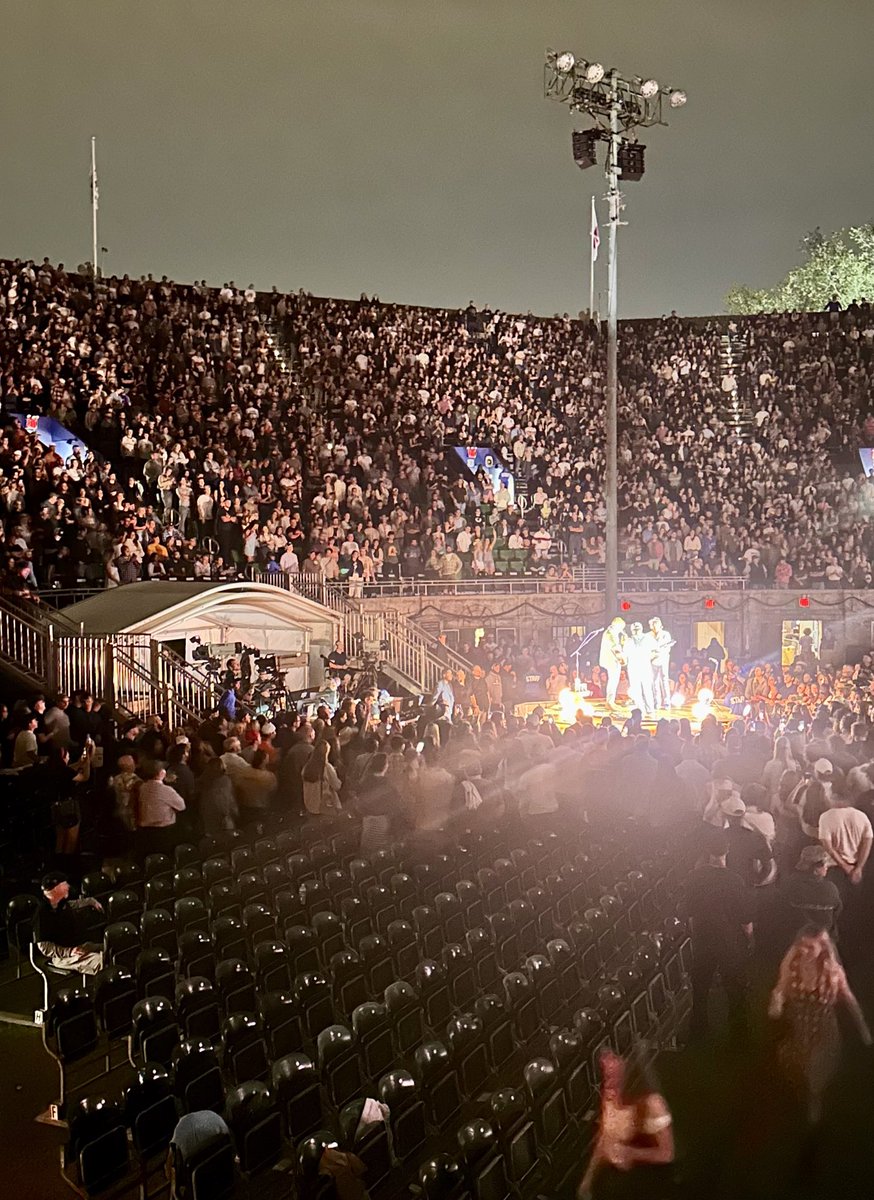 Tyler Childers at Forest Hills Stadium 9.29.2025 - great set. Show a little fellowship towards each other